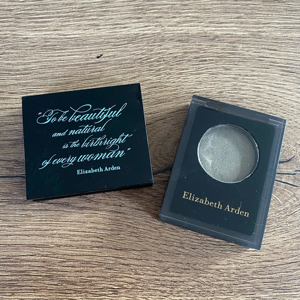 New - Elizabeth Arden Eyeshadows